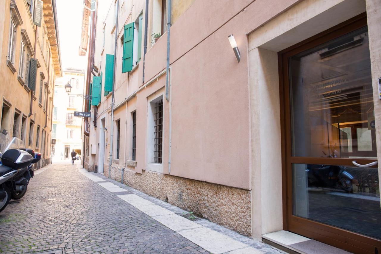 Hotel Al Castello Verona Exterior foto